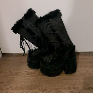 Demonia Camel Rave Boots
